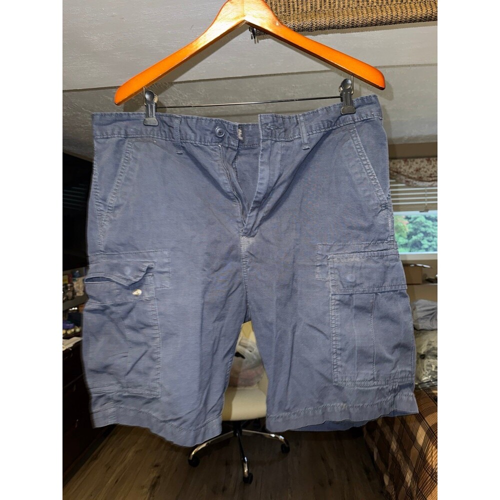 Men’s Levi Navy Cargo Shorts Size 34W